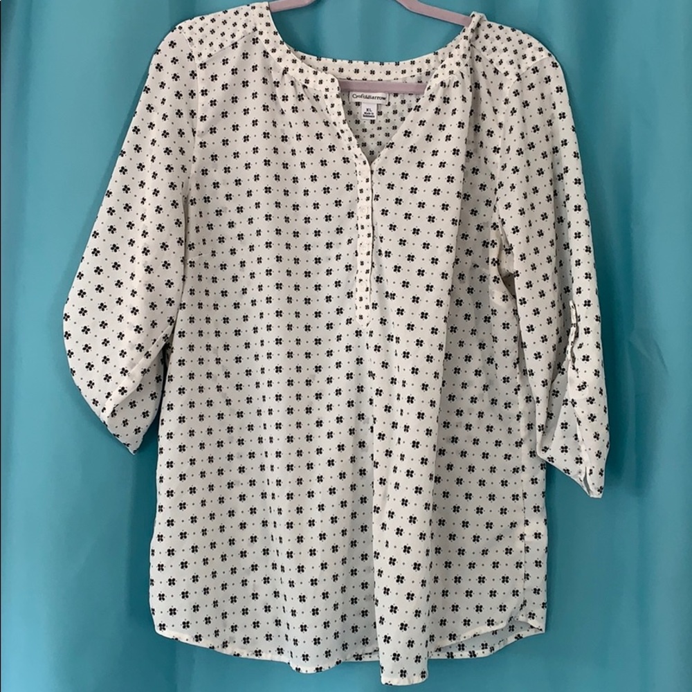 5 for $20 🍍Lightweight black and white blouse🍍